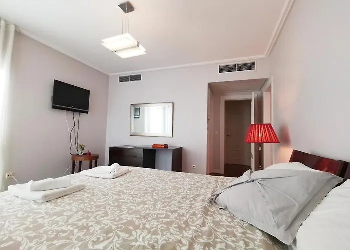 Apartment Entire Floor Parque Nacoes Prime Expo30 Lisbon